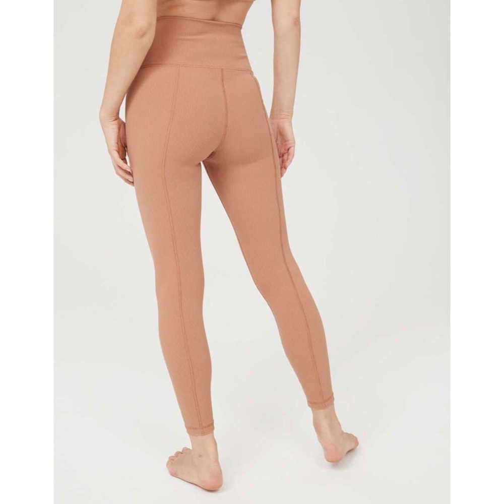 Nude Ribbed Leggings - Picture 3 of 3